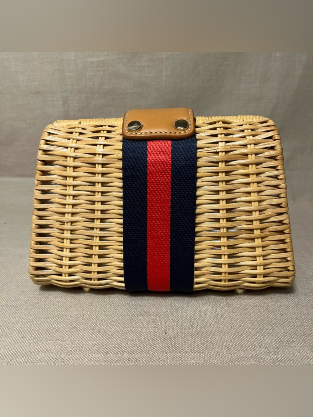 NWOT J. McLaughlin Women’s Olivia Natural Navy Red Stripe Wicker Woven Clutch - Picture 5 of 11